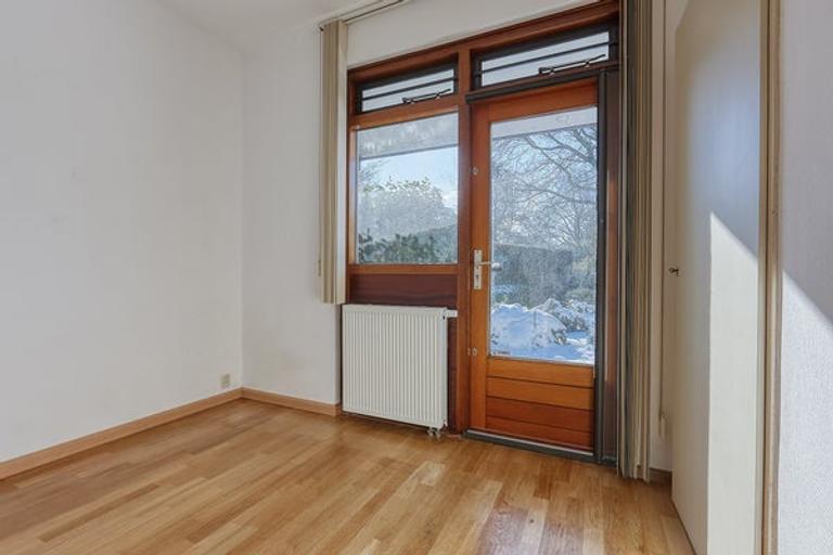Gelijkvloerse bungalow met zonnige tuin - Afbeelding 15