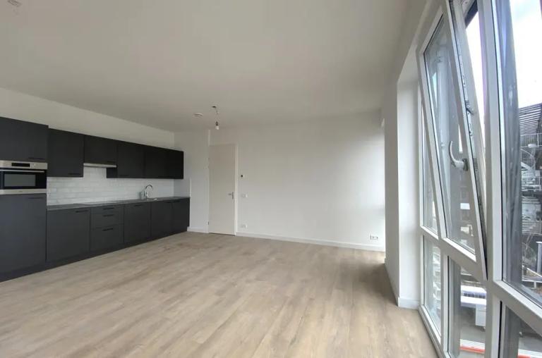 Gasloos 2-kamerappartement met loggia - Afbeelding 6