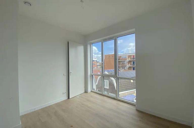 Gasloos 2-kamerappartement met loggia - Afbeelding 7