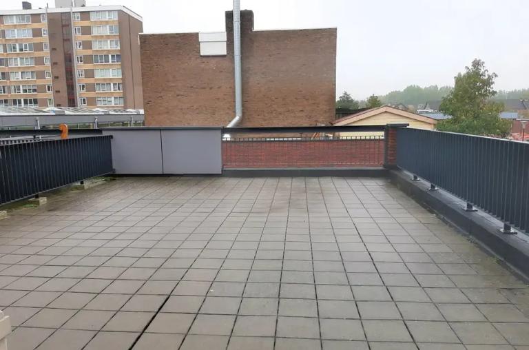 Zonnig dakterras bij Wijkerbaan - Afbeelding 4