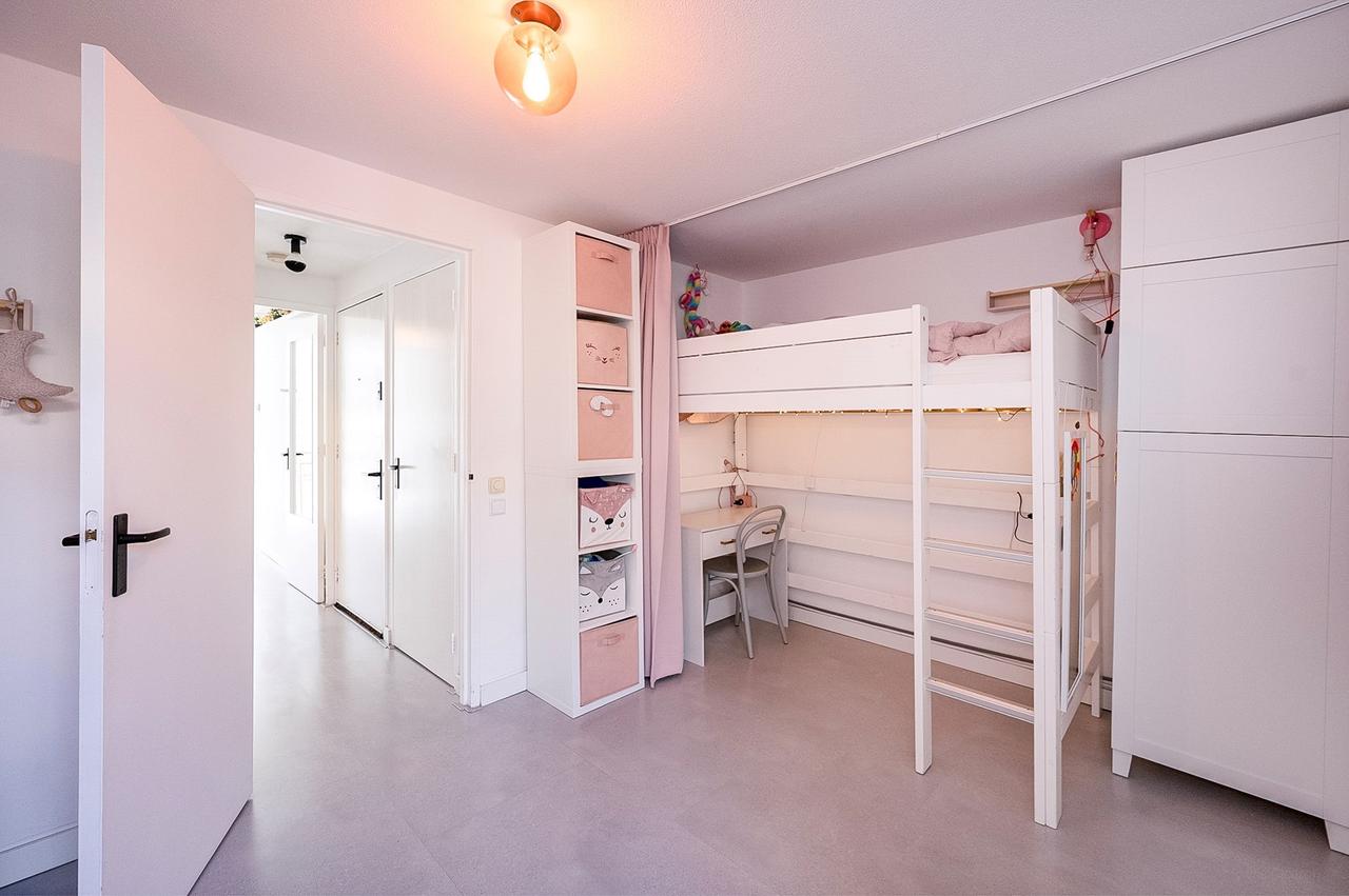 2-slaapkamerappartement met tuin - Afbeelding 13