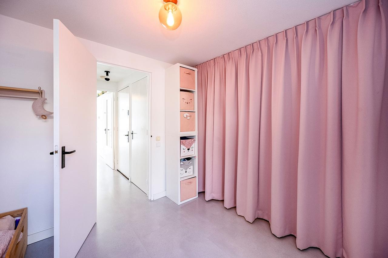 2-slaapkamerappartement met tuin - Afbeelding 15