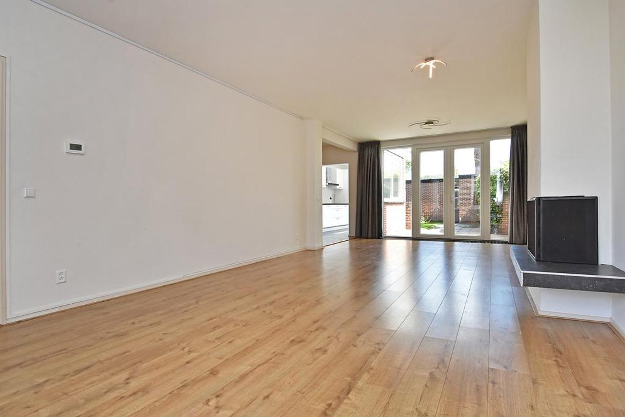 Huis met 6 slaapkamers en garage - Afbeelding 4
