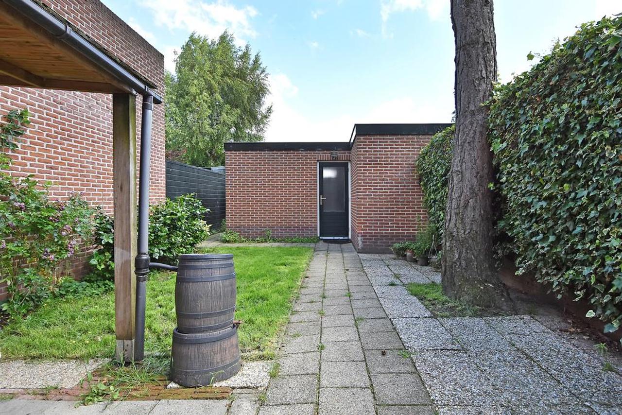 Huis met 6 slaapkamers en garage - Afbeelding 9