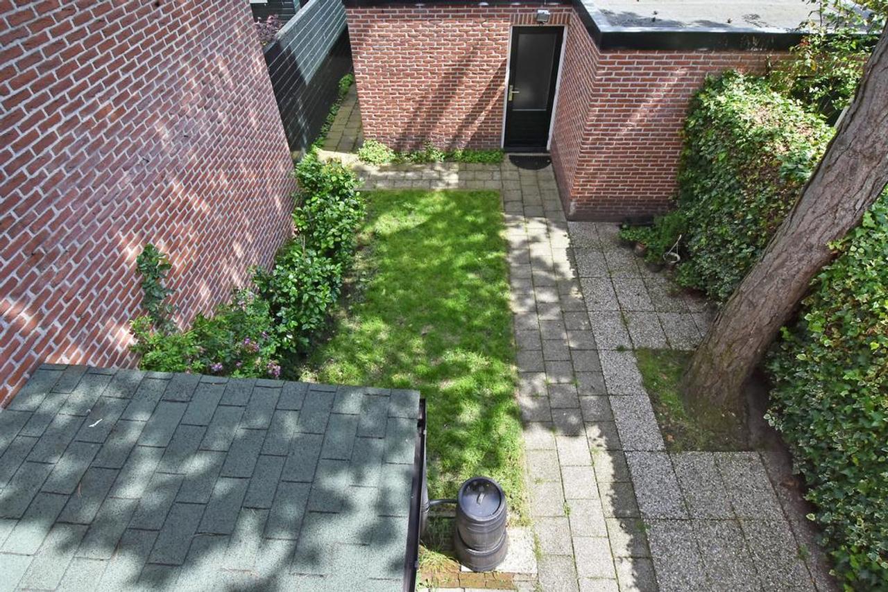 Huis met 6 slaapkamers en garage - Afbeelding 21