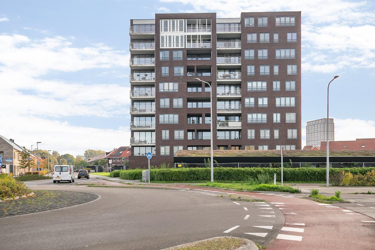 3-kamerappartement met loggia en parking - Afbeelding 5