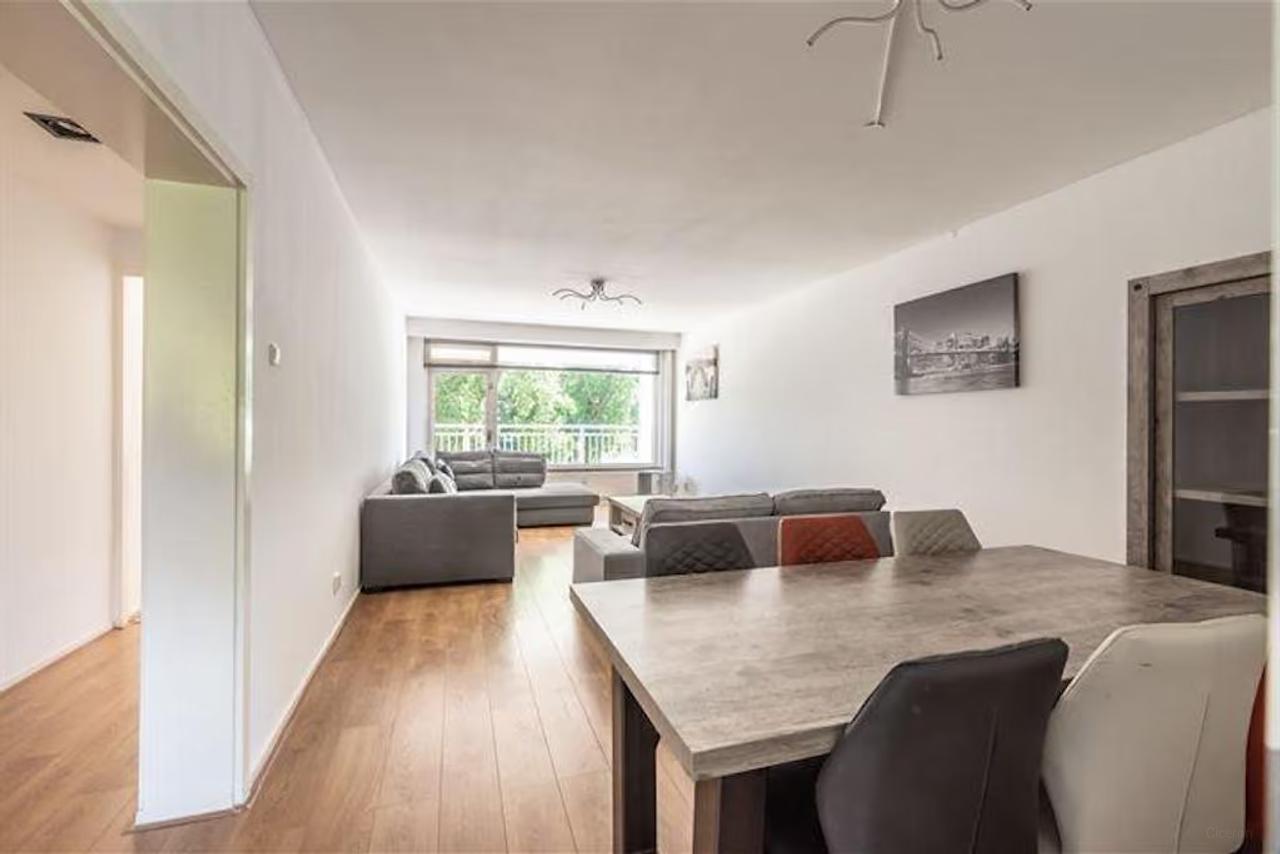 110 m² appartement met 3 slaapkamers - Afbeelding 1