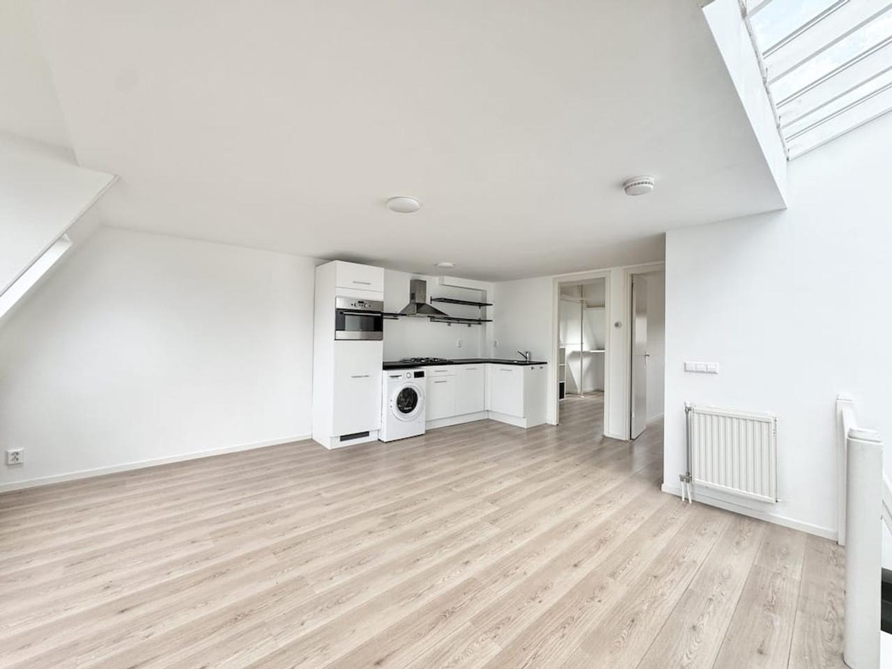 Appartement met terras in De Pijp - Afbeelding 3