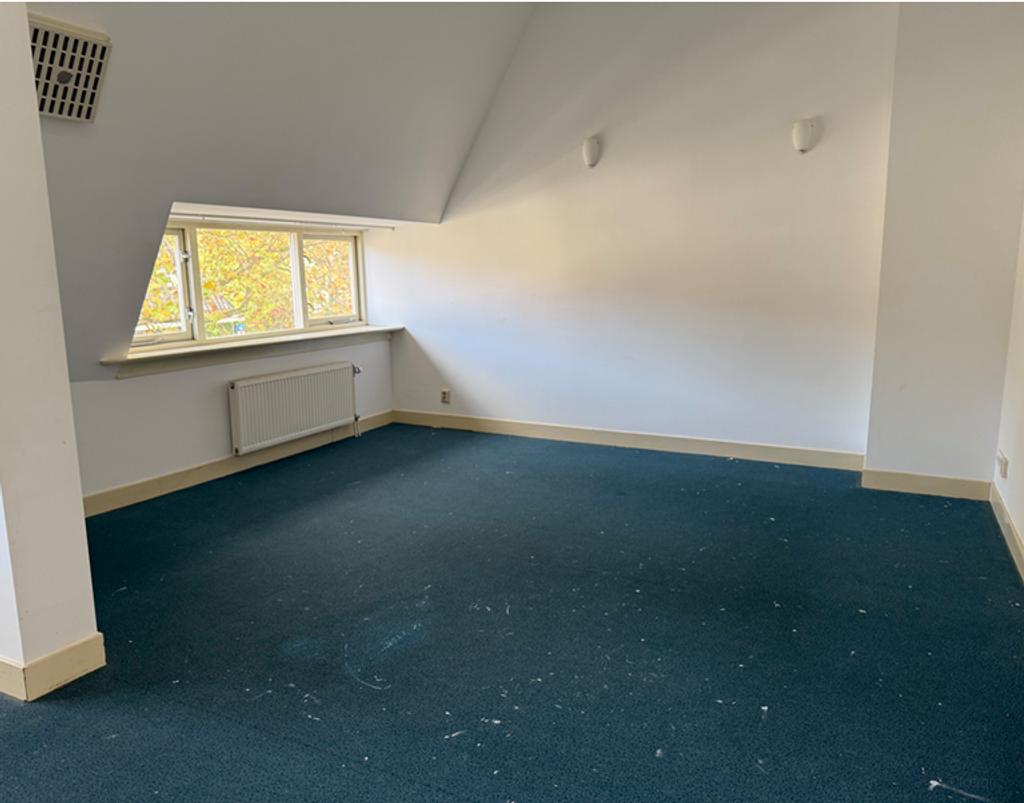 78 m² apartment near Bussum station - Image 1