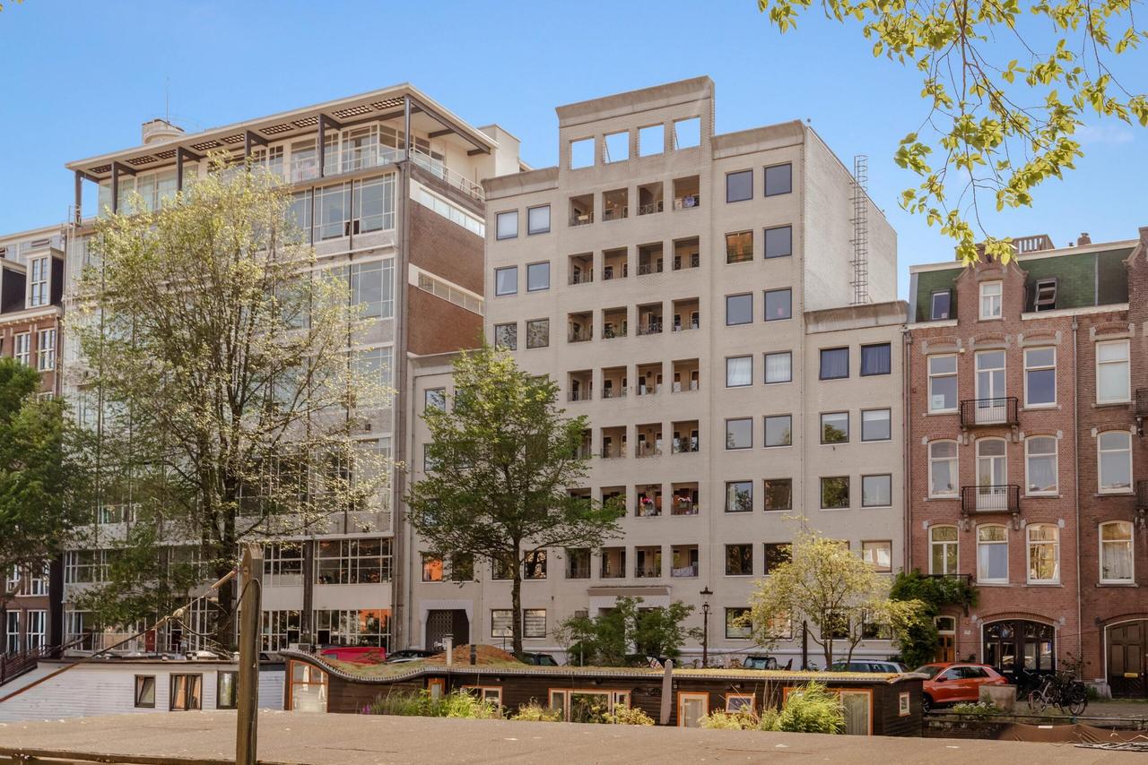 87 m² appartement met balkon aan de gracht - Afbeelding 1