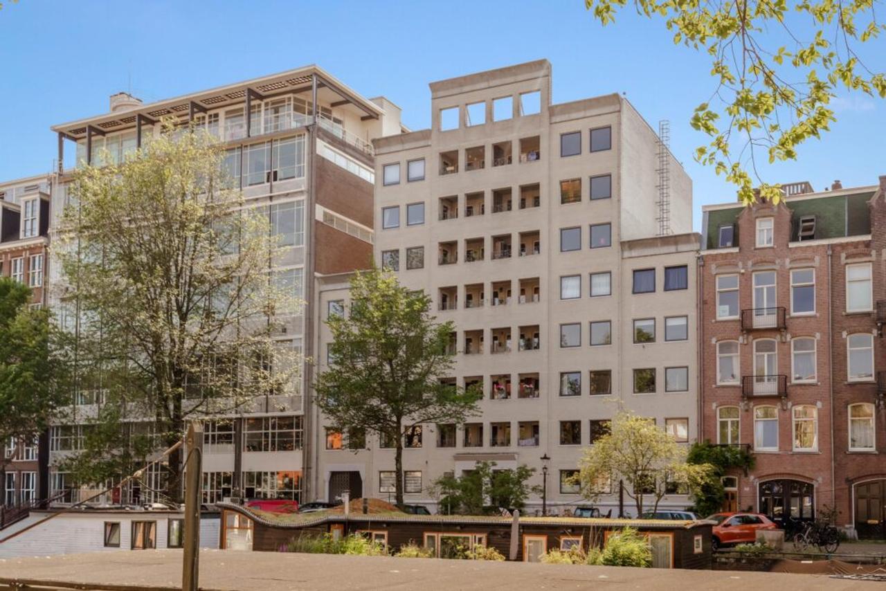 87 m² appartement met balkon aan de gracht - Afbeelding 2