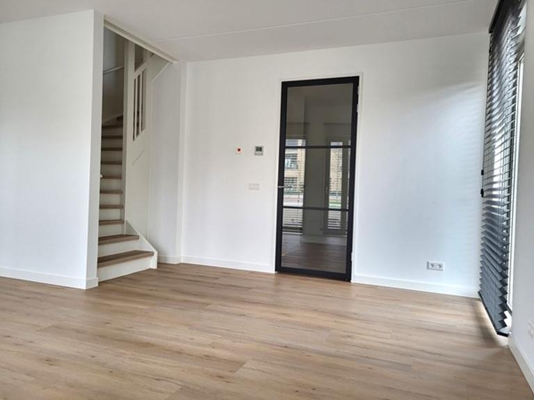 Gas-free family home with 5 bedrooms - Image 4