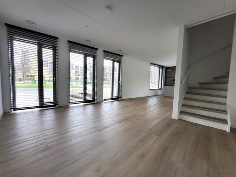 Gas-free family home with 5 bedrooms - Image 5