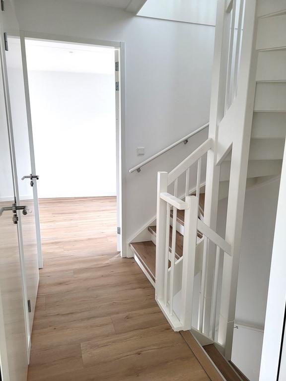Gas-free family home with 5 bedrooms - Image 9