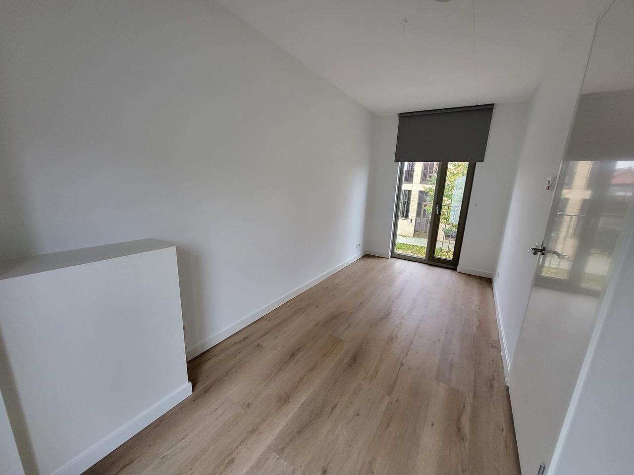 Gas-free family home with 5 bedrooms - Image 10