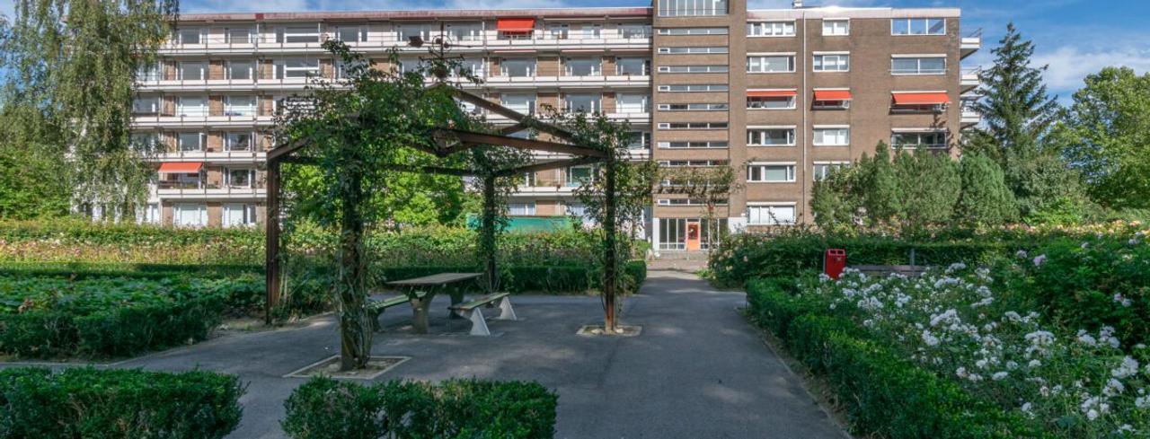Apartment with balcony in Heerlerheide - Image 1
