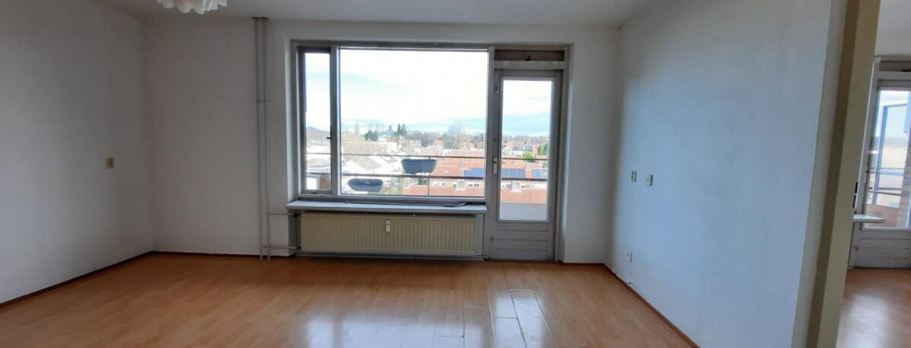 Apartment with balcony in Heerlerheide - Image 3
