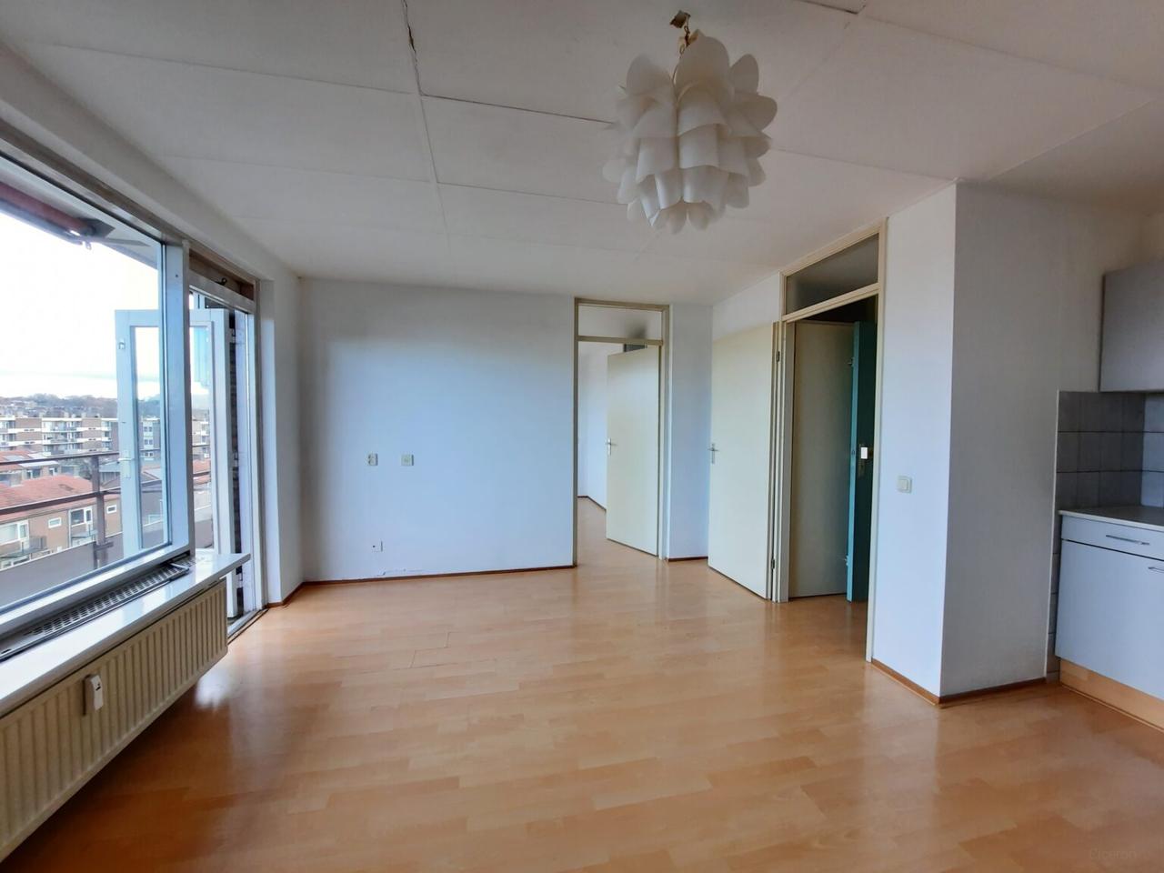 Apartment with balcony in Heerlerheide - Image 5