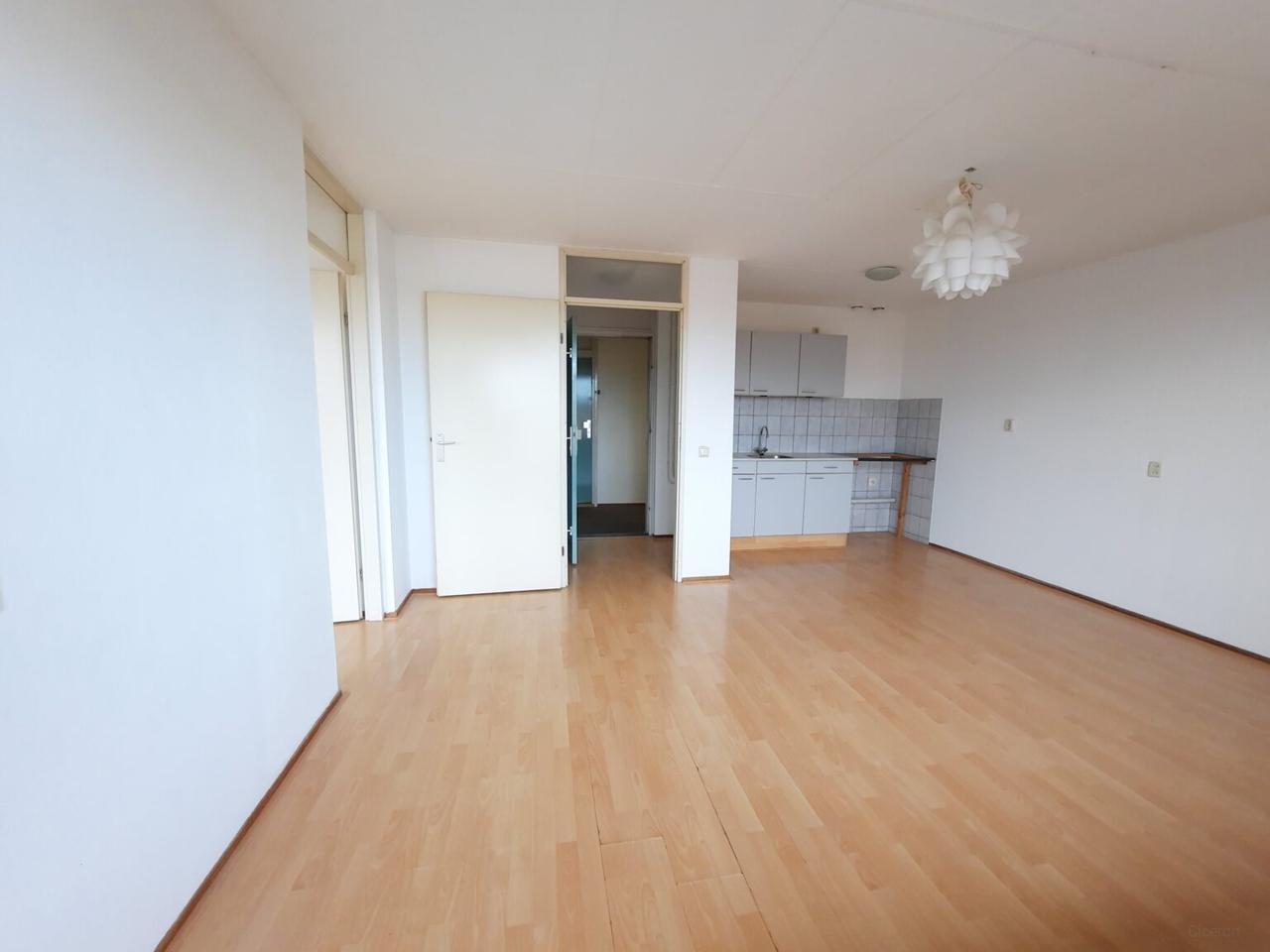 Apartment with balcony in Heerlerheide - Image 8