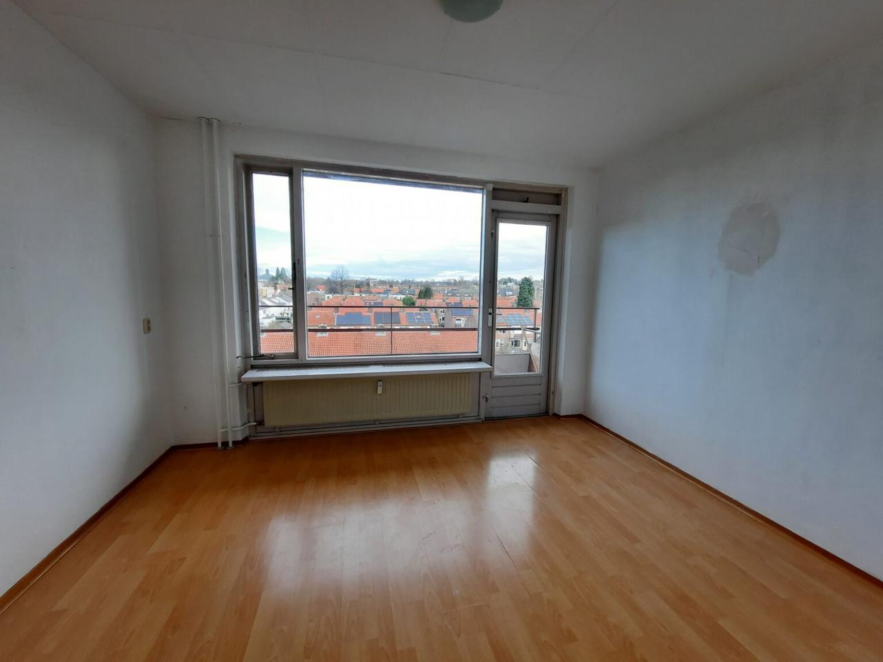 Apartment with balcony in Heerlerheide - Image 10