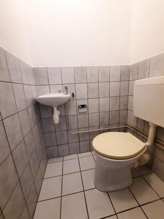 Apartment with balcony in Heerlerheide - Image 13