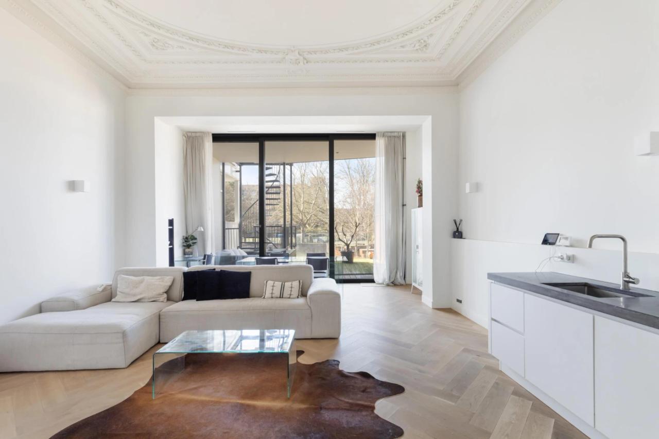 Balkon op het westen met parking - Afbeelding 1