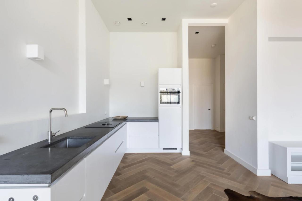 Balkon op het westen met parking - Afbeelding 2