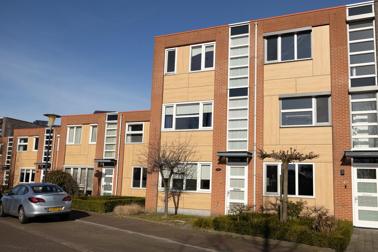 Huis met 4 slaapkamers en tuin in Veldhoven - Afbeelding 1