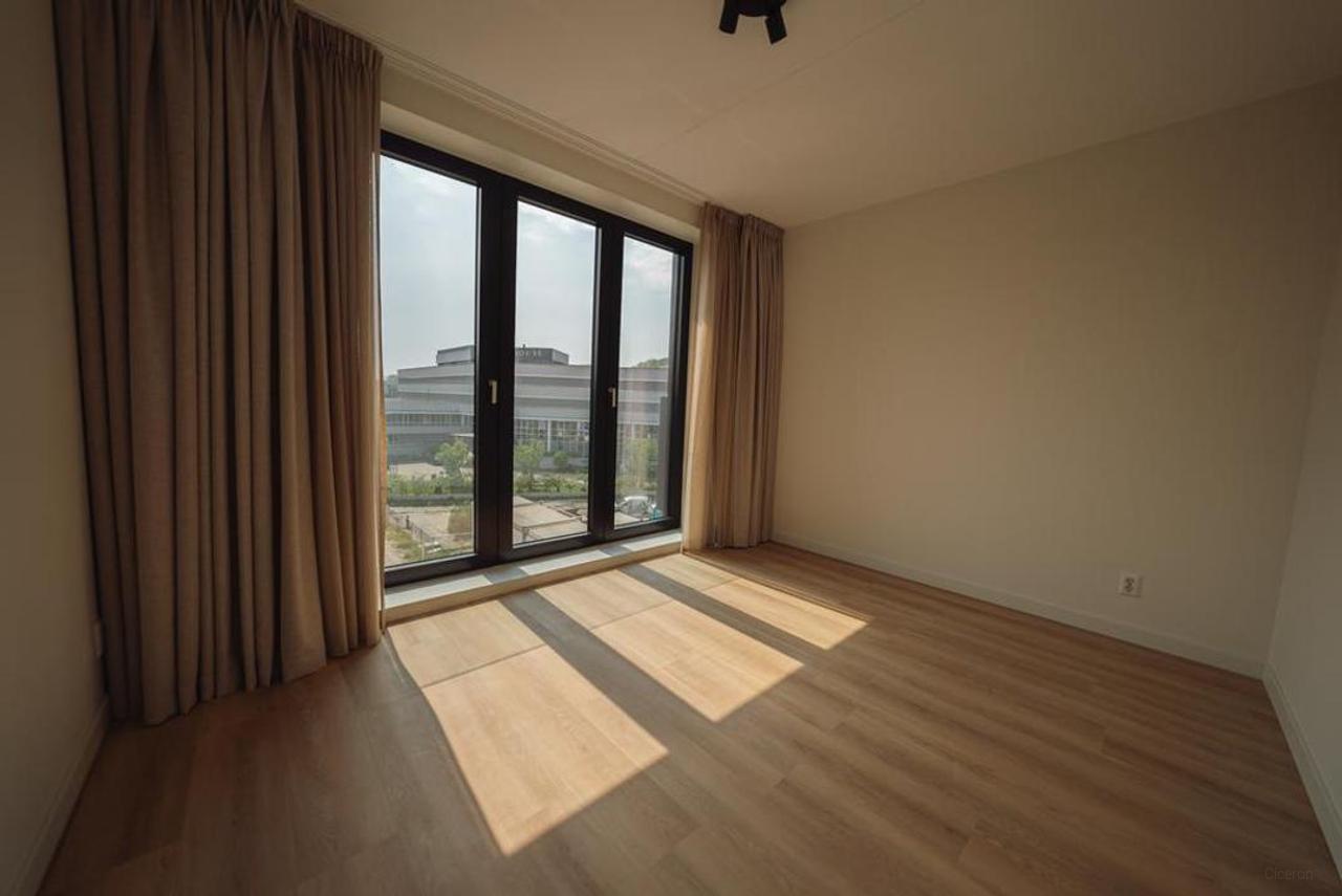 3-kamerappartement met balkon in Hyde Park - Afbeelding 6