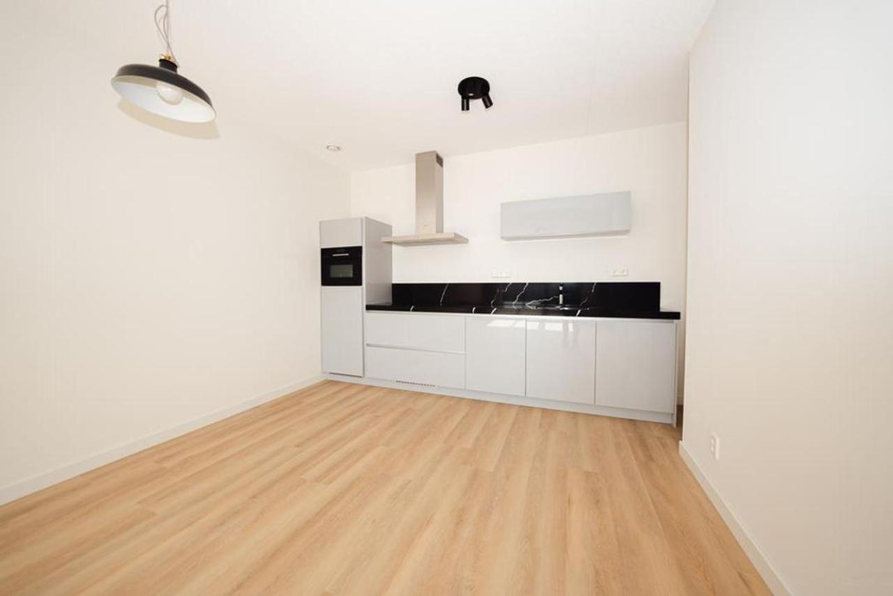 3-kamerappartement met balkon in Hyde Park - Afbeelding 12