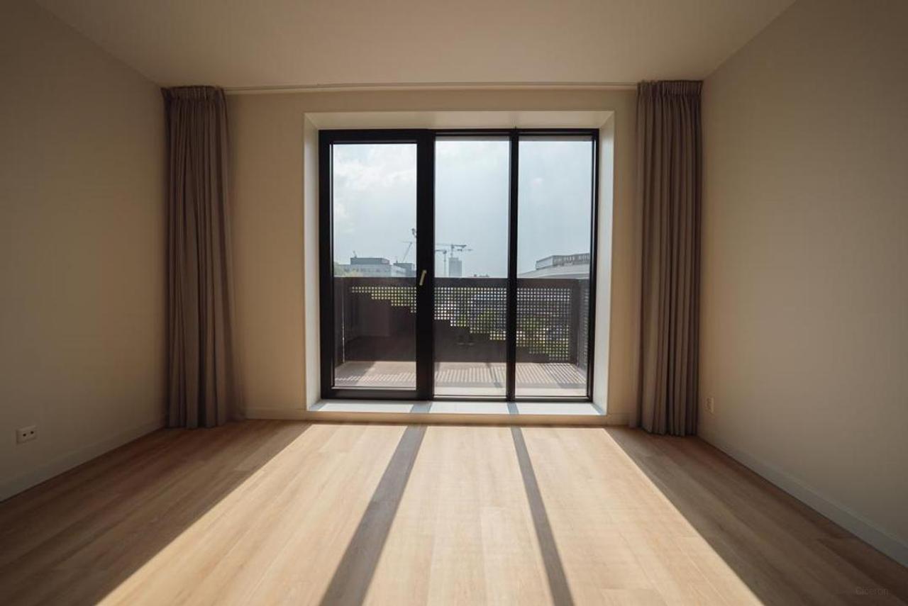 3-kamerappartement met balkon in Hyde Park - Afbeelding 17