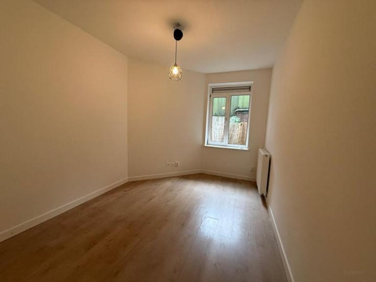 2-slaapkamer appartement met tuin - Afbeelding 5
