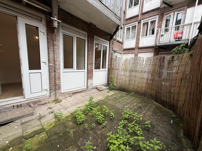 2-slaapkamer appartement met tuin - Afbeelding 12