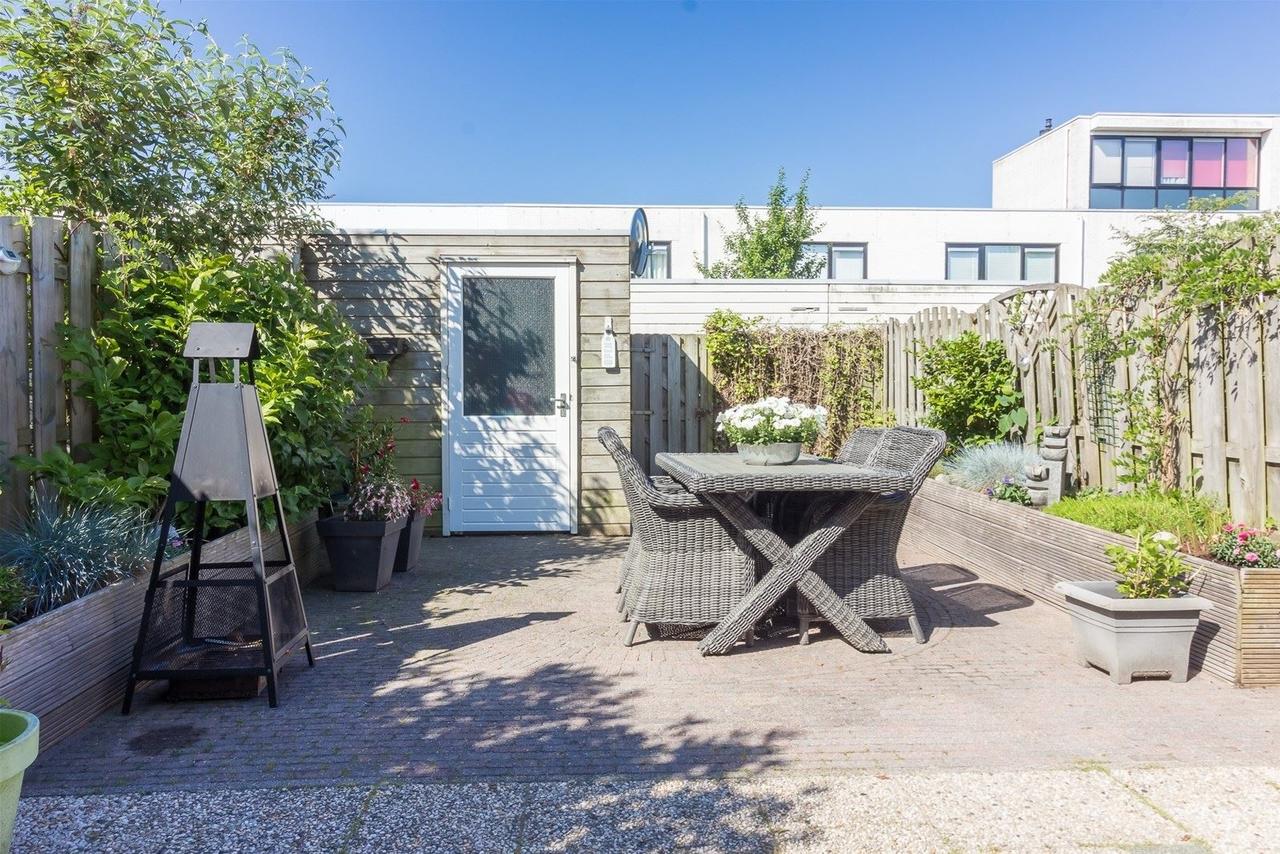 Terraced house with sunny garden in Hoorn - Image 19