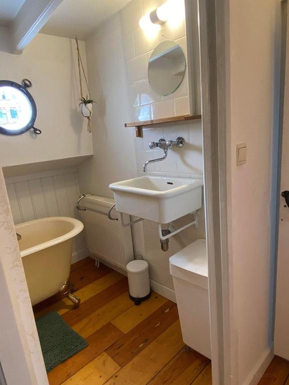 Woonschip met dekterras aan Emmakade - Afbeelding 13