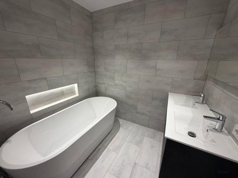 170 m2 Penthouse with 2 Roof Terraces - Image 10