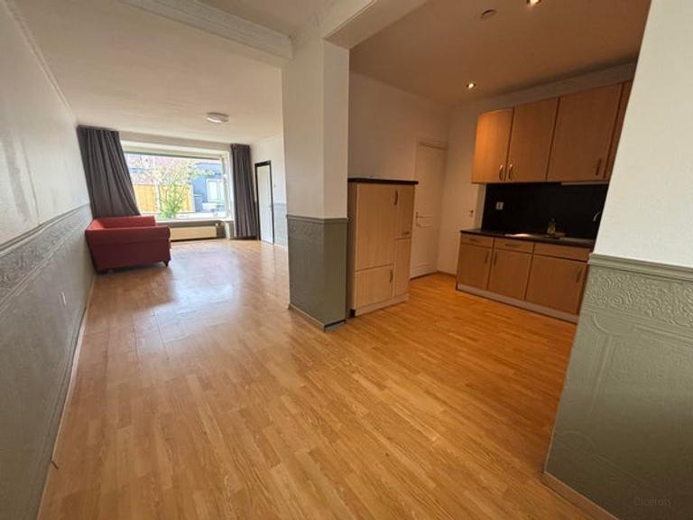 4-slaapkamer studentenhuis met tuin - Afbeelding 4