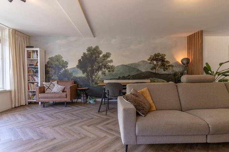 Furnished family home with large garden - Image 5