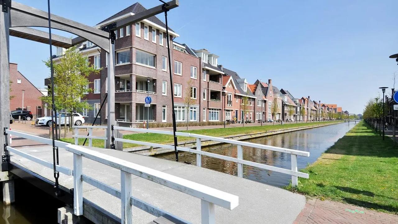 3-kamerappartement met eigen parkeerplaats - Afbeelding 1