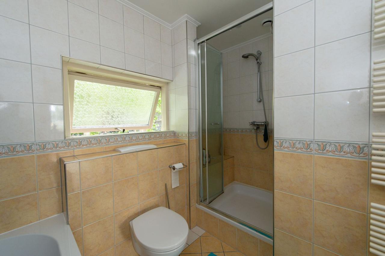 Furnished house with garden in the city center - Image 6