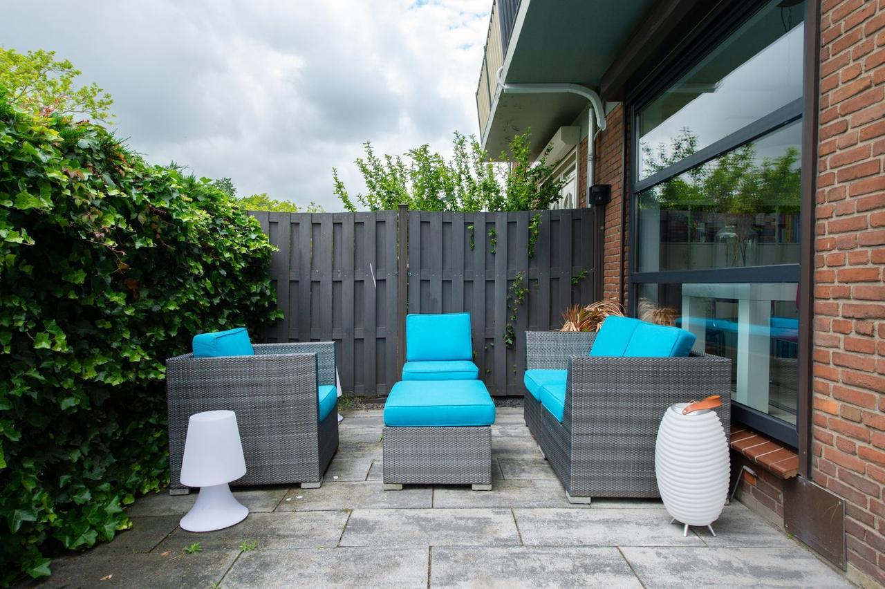 Furnished house with garden in the city center - Image 15