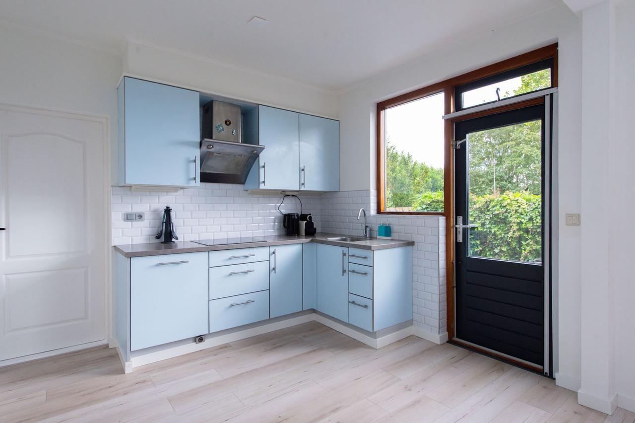 Furnished house with garden in the city center - Image 17