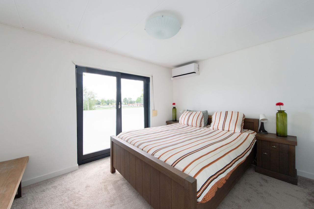 Furnished house with garden in the city center - Image 22