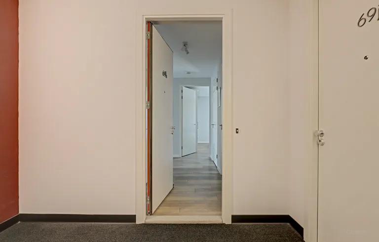 Gemeubileerd appartement met groot terras - Afbeelding 7