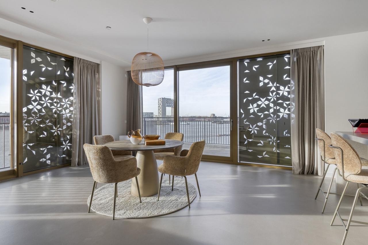 Loft met 4 slaapkamers aan het IJ - Afbeelding 1