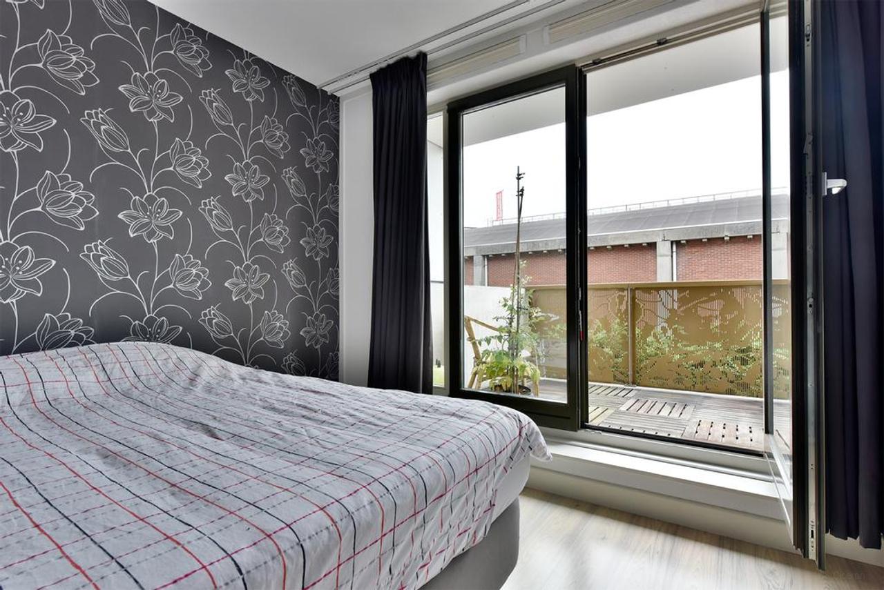 Corner apartment with balcony and parking space - Image 14