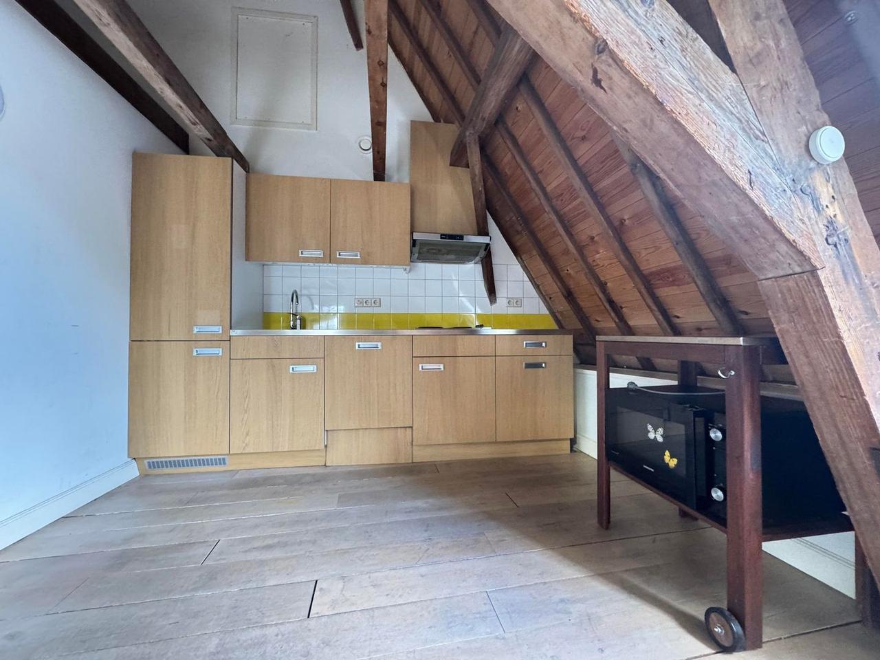 90 m² with Canal-Side Balcony - Image 8