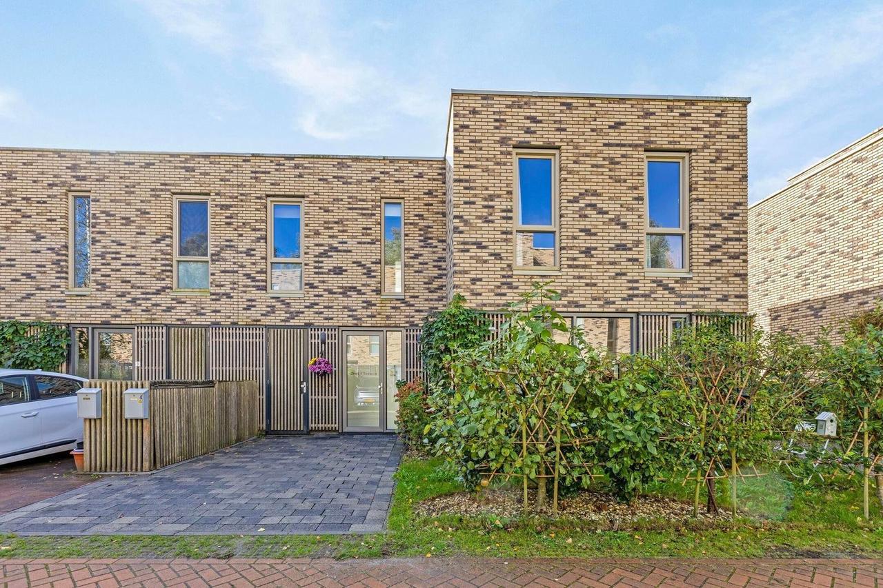 Woning aan het water met terras - Afbeelding 2