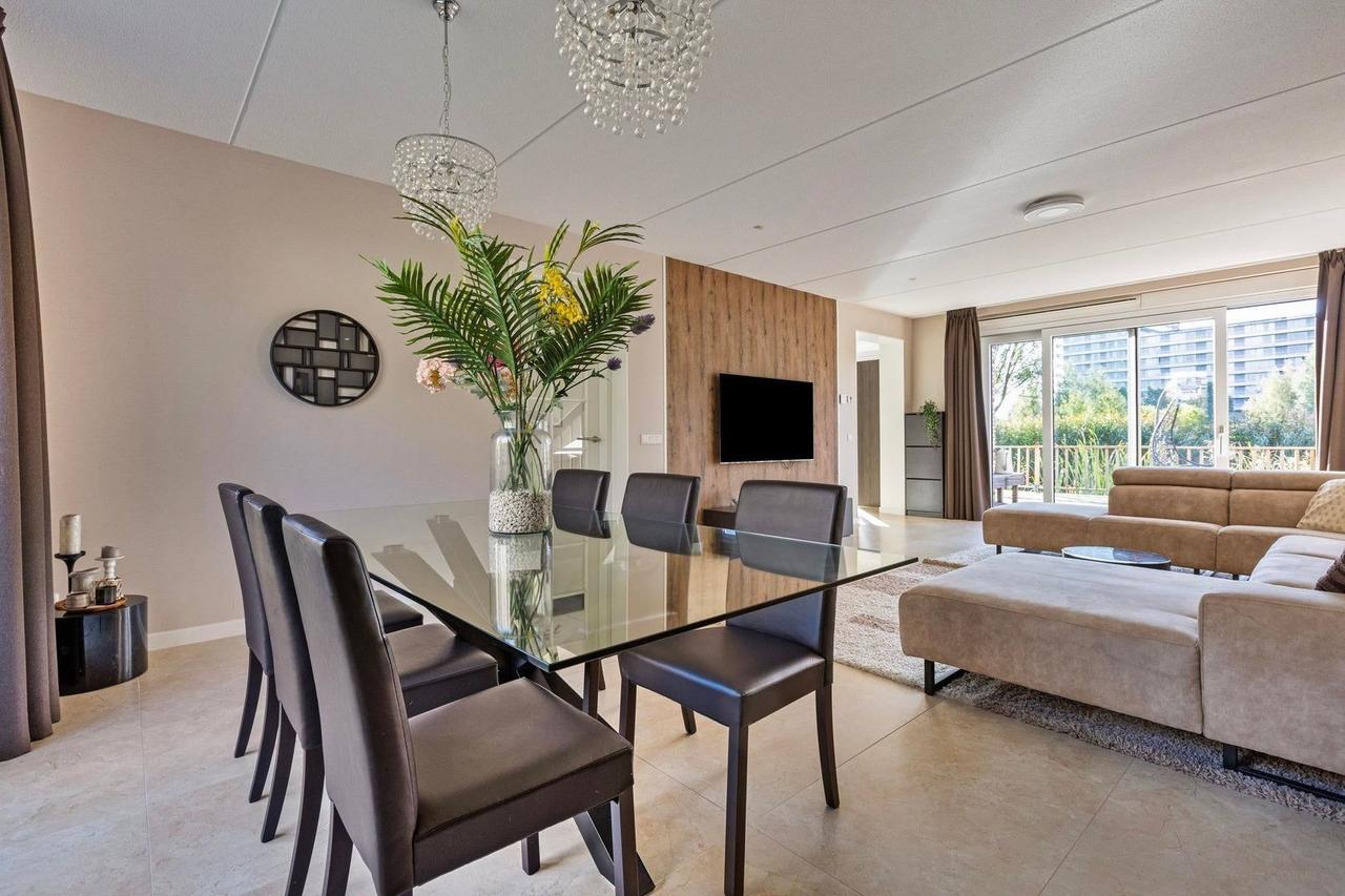 Woning aan het water met terras - Afbeelding 8