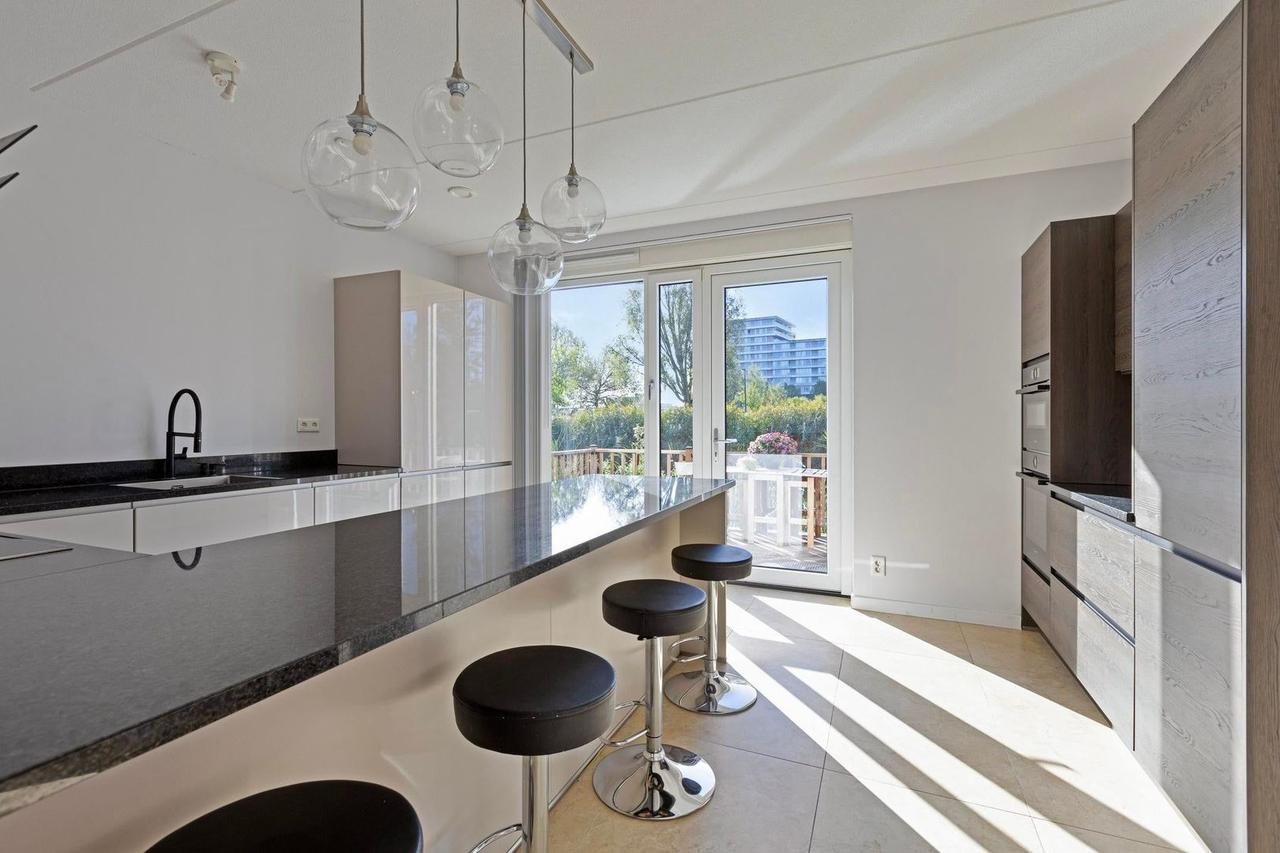 Woning aan het water met terras - Afbeelding 12